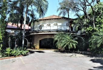 Gran Hotel del Paraguay allows 18 year olds to book a room