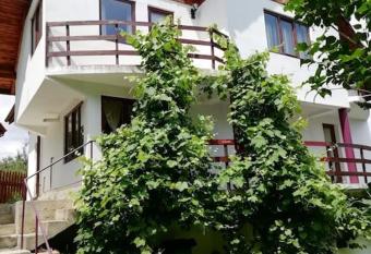 Maison Bramber- a Home for those who seek it. has Balcony rooms