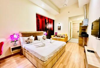 House of Senorita has Balcony rooms