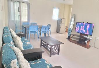 bluemingguesthouse bayswater mactan has Balcony rooms