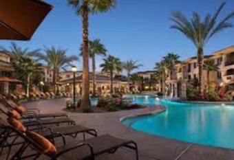 Scottsdale North has rooms with a private hot tub