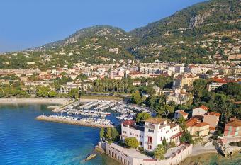 Studio entre Nice et Monaco allows 18 year olds to book a room