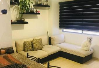 HERMOSA SUIT INDEPENDIENTE allows 18 year olds to book a room