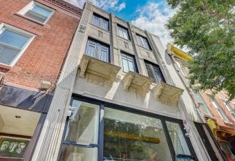 Frontdesk 313 South St Apts Philadelphia allows 18 year olds to book a room