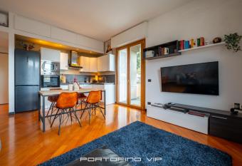 Angolo di Llucas allows 18 year olds to book a room