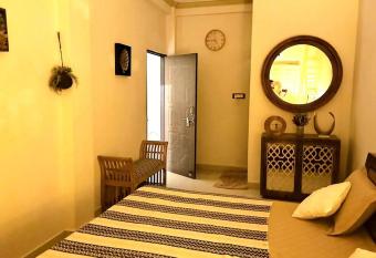 A cozy apartment in Bhopal allows 18 year olds to book a room