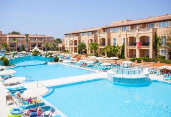 Grupotel Club Turquesa Mar allows 18 year olds to book a room