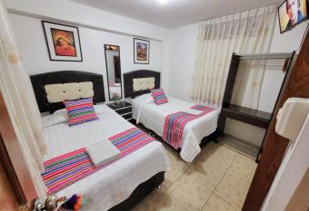 Hostal EL VIAJERO en Ollantaytambo allows 18 year olds to book a room