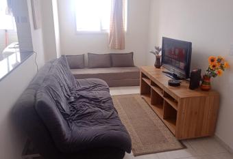 Apartamento Vila Tupi allows 18 year olds to book a room