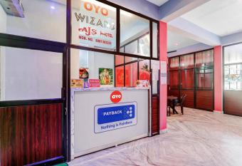 Flagship Hotel A Palace allows 18 year olds to book a room