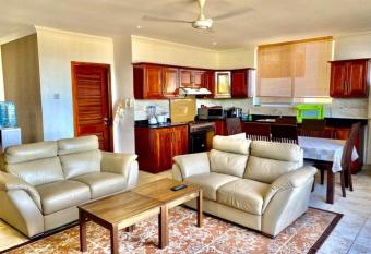 Queens Rentals - Seaview has Balcony rooms