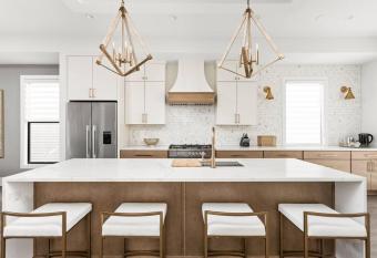 Elegant 5BR Home in Perfect Indy Location has Balcony rooms