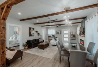 Urban Rustic Getaway allows 18 year olds to book a room