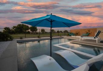 PGA WEST- STADIUM COURSE! 18th Hole, EPIC VIEWS! has rooms with a private hot tub