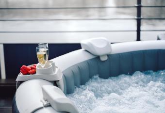 Loft sur l   eau en centre-ville has Balcony rooms