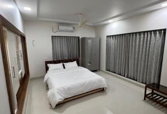 Dattaraj Homestays allows 18 year olds to book a room