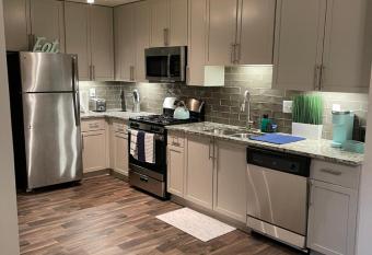 Cozy Hideaway In the heart of Atlanta allows 18 year olds to book a room