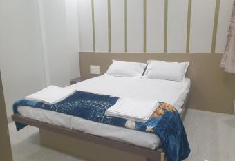 Hotel Taj Bi Plaza has Balcony rooms