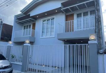 Casa Susanna a 2-Bedroom Modern House has Balcony rooms