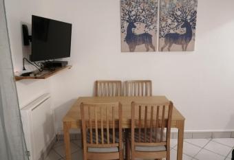 Charmant studio cosy has Balcony rooms