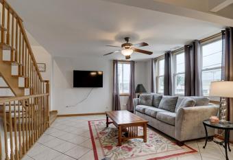 Getaway Near Ord With Great Local Amenities has Balcony rooms