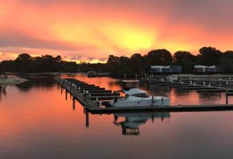 Private Waterfront Apartment Couran Cove South Stradbroke has Balcony rooms