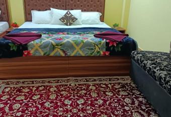 Rasna Guest house has Balcony rooms