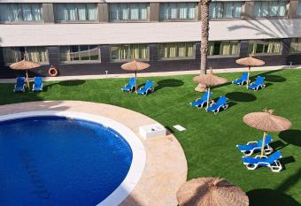 Daniya Alicante allows 18 year olds to book a room