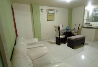 Lindo apartamento familiar has Balcony rooms