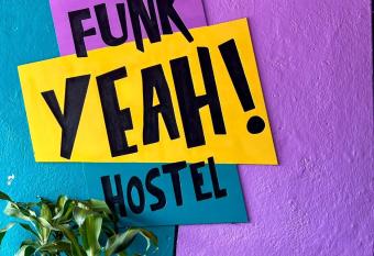 Funk Yeah Hostel has Balcony rooms