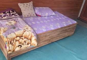 New Bloom Homestay has Smoking/Balcony rooms