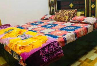 Balaji homestay mathura in Vrindavan has Balcony rooms