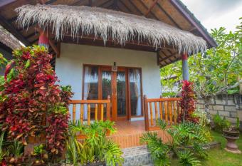 NUWAYU COTTAGE has Balcony rooms