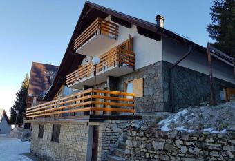 Apartmani Vla  i   has Balcony rooms