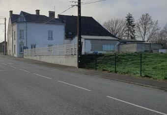 La Maison de Lucette has Balcony rooms