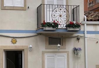 CAPINERA has Balcony rooms