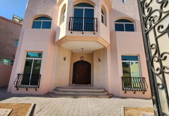 International Abu Dhabi Hostel has Balcony rooms