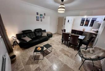 Maison plein c  ur de Rosendael has Balcony rooms