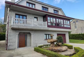 Casa Rigo en Sig  eiro, cerca de Santiago de Compostela has Balcony rooms