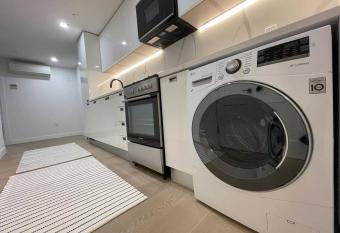 Gorgeous Studio in Brooklyn allows 18 year olds to book a room