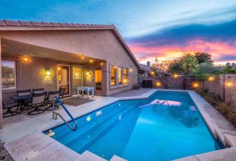 Private house in N Scottsdale has rooms with a private hot tub