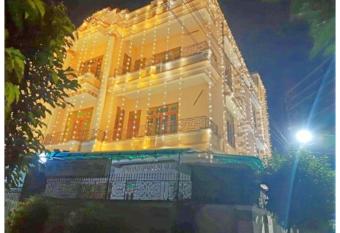 Prithvi Palace Home Stay,Varanasi has Smoking/Balcony rooms