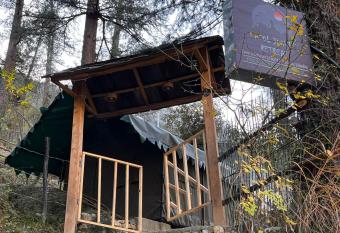 KASOL JUNGLE RETREAT allows 18 year olds to book a room