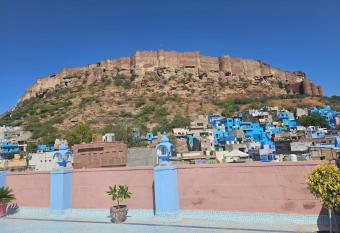 Khamma Heritage has Balcony rooms