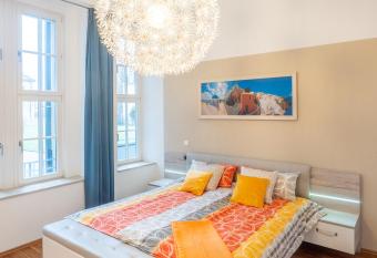 3 Raum FeWo Karl May, Radebeul-Ost, 76qm has Balcony rooms