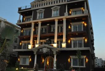 Dream Royal Residence 2 allows 18 year olds to book a room