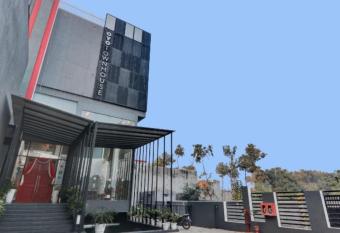 Hotel LandMark , Lucknow has Smoking/Balcony rooms