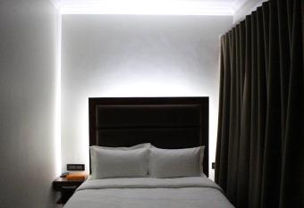 A pristine BB located in the peaceful suburb of Belvedere Harare - 2007 allows 18 year olds to book a room