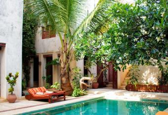 LAMU HOUSE allows 18 year olds to book a room