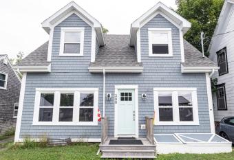 Captain Dan's Shanty has Balcony rooms